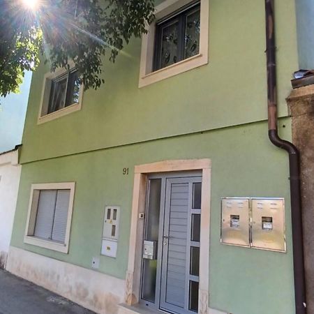 Vile Park Apartments Pula Bagian luar foto