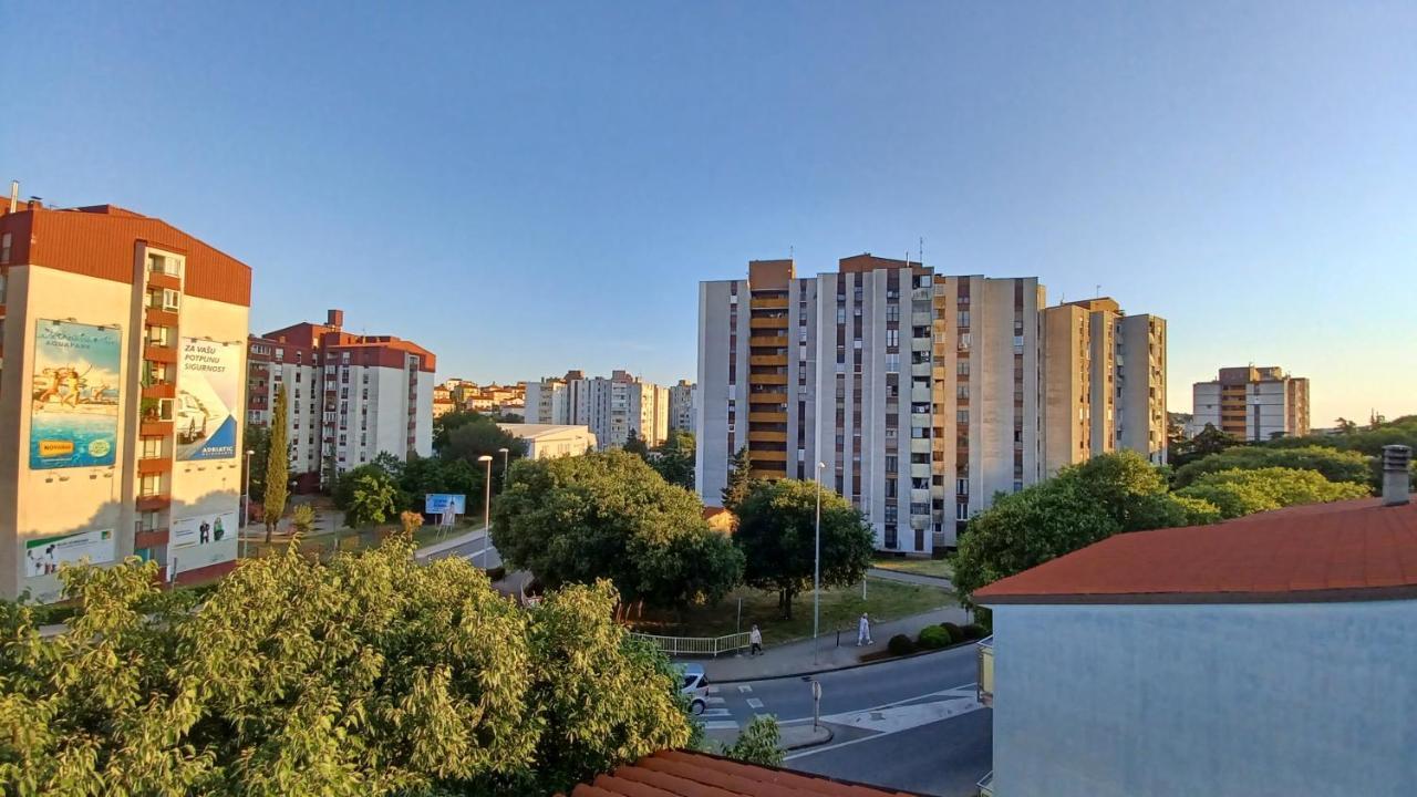 Vile Park Apartments Pula Bagian luar foto
